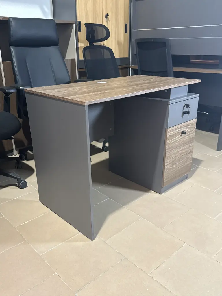 Bureau agent FD-0135 (3).webp