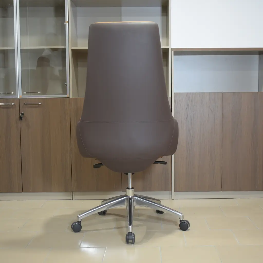 Fauteuil didrecteur (4).webp