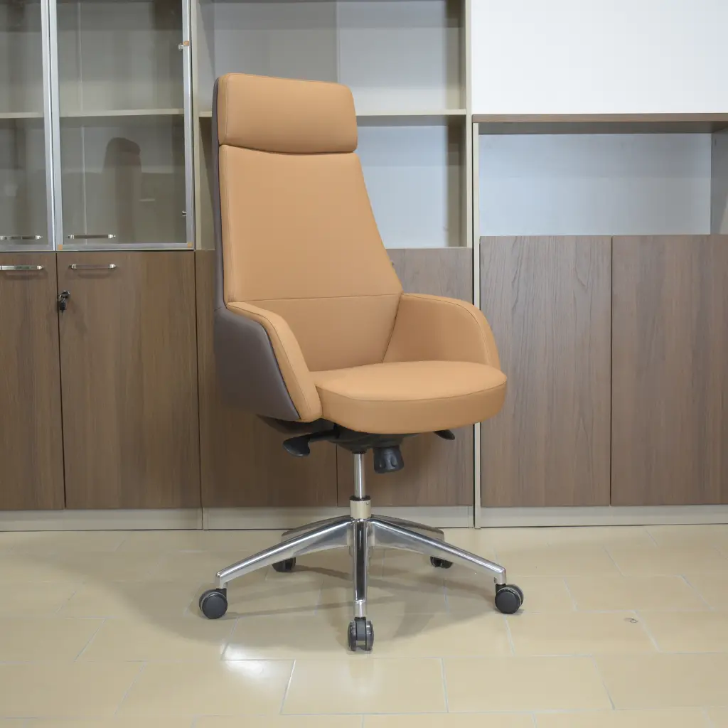 Fauteuil didrecteur (5).webp