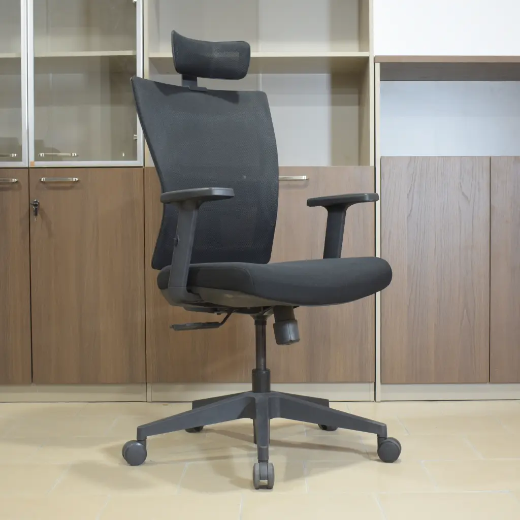 Fauteuil directeur (1).webp