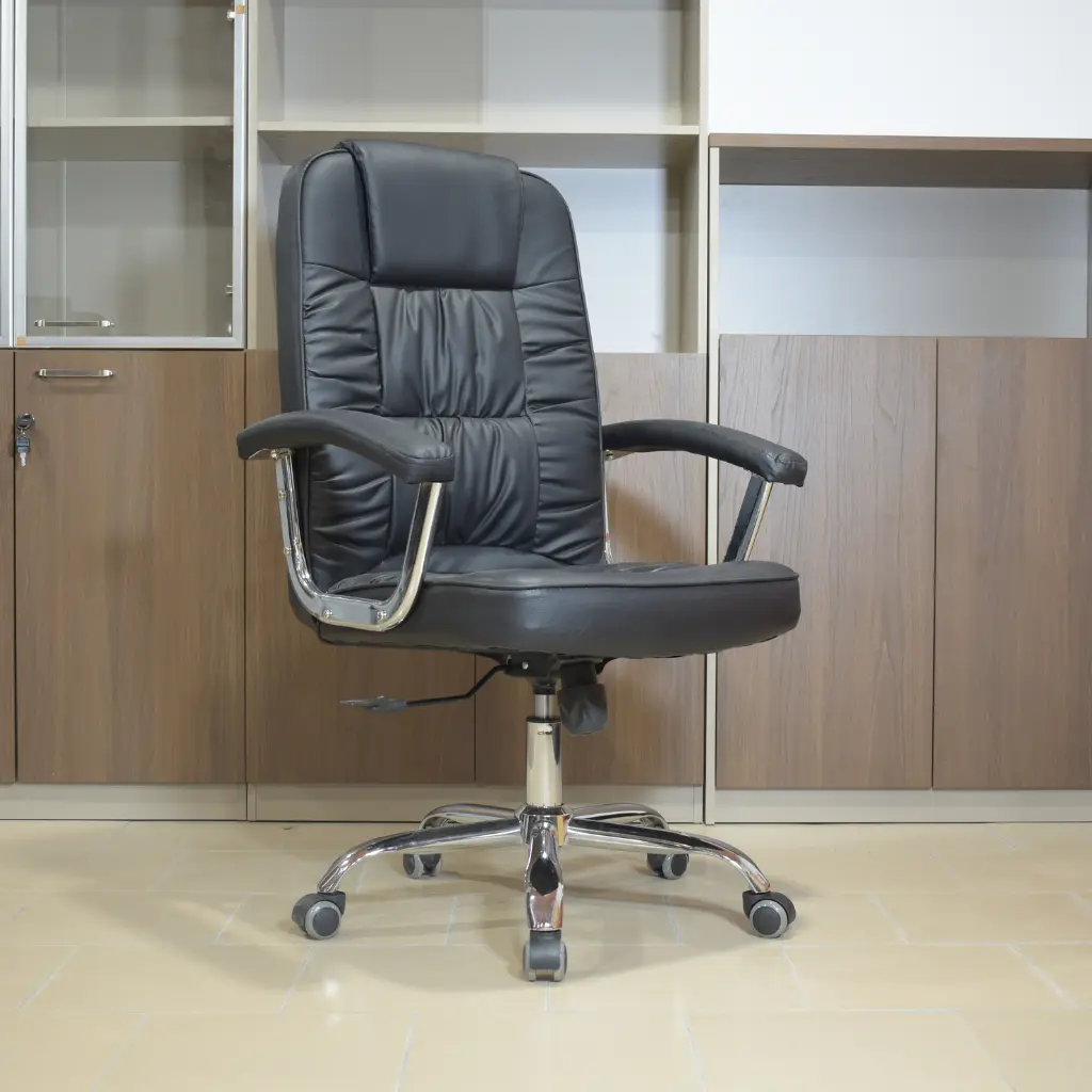Fauteuil responsable en simili cuir (1).webp