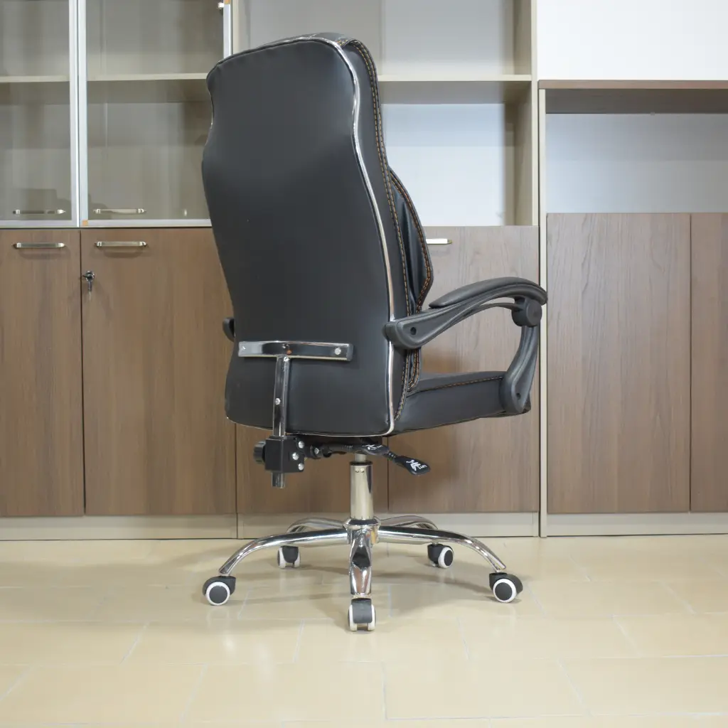 Fauteuil directeur en simili cuir (5).webp