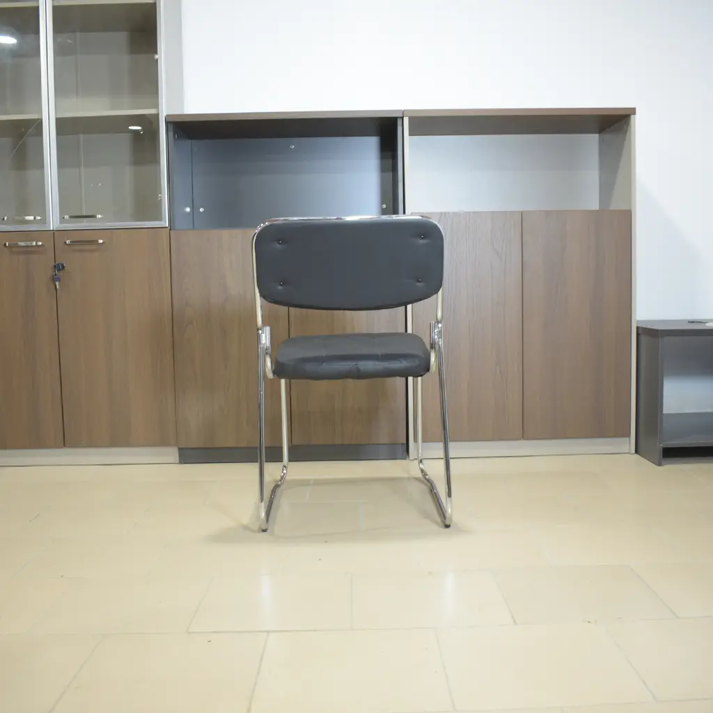 Chaise visiteur 114G (5).webp