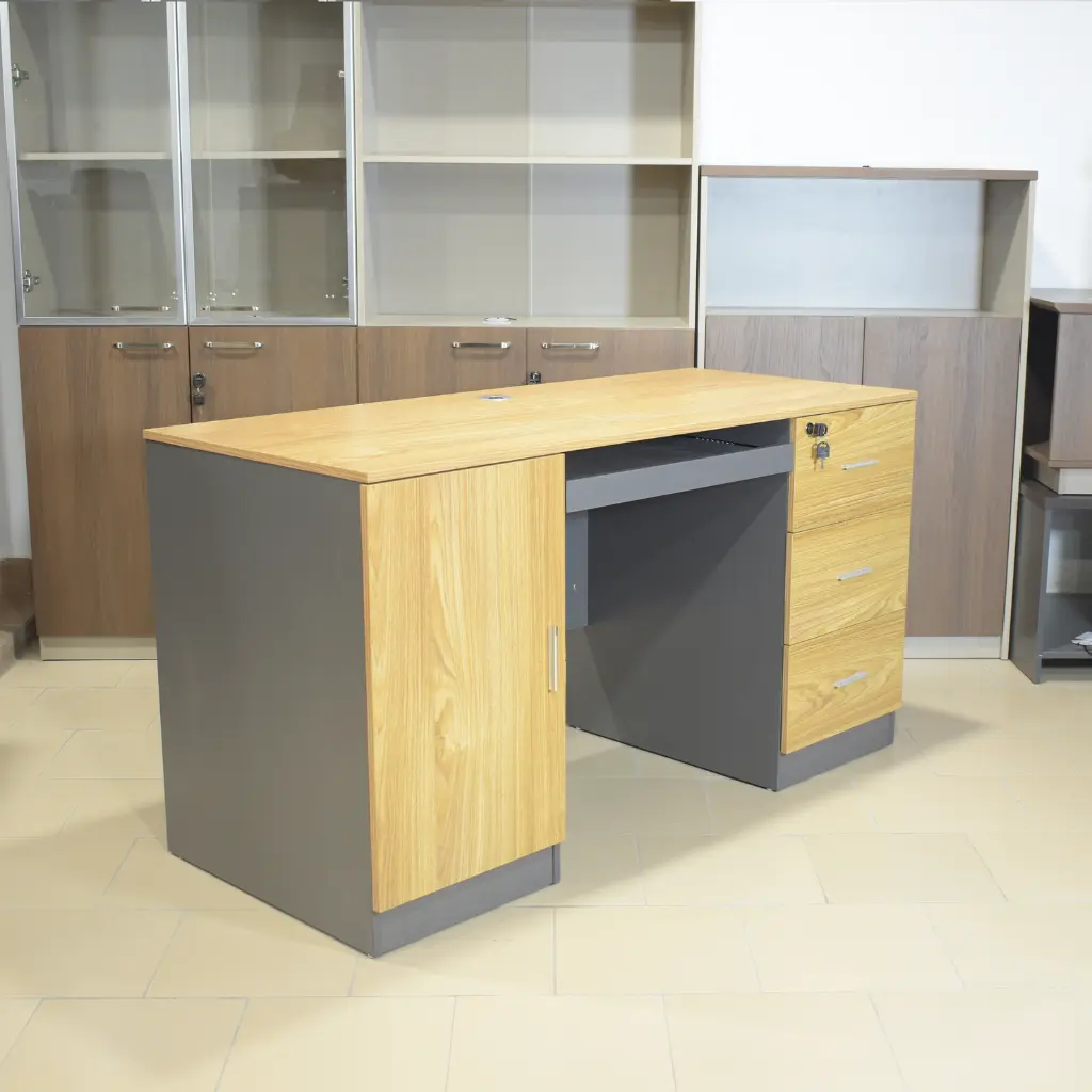 Bureau agent (3).webp