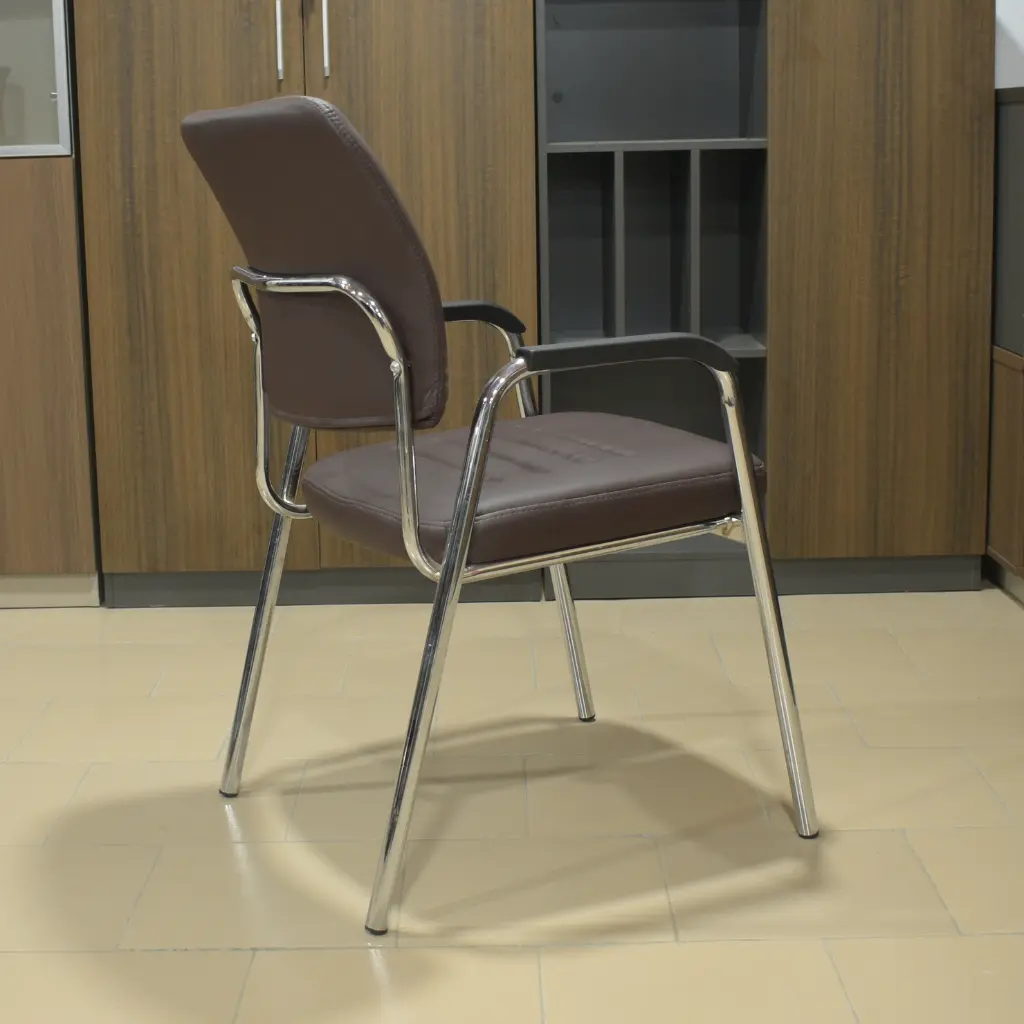 Chaise visiteur marron (5).webp