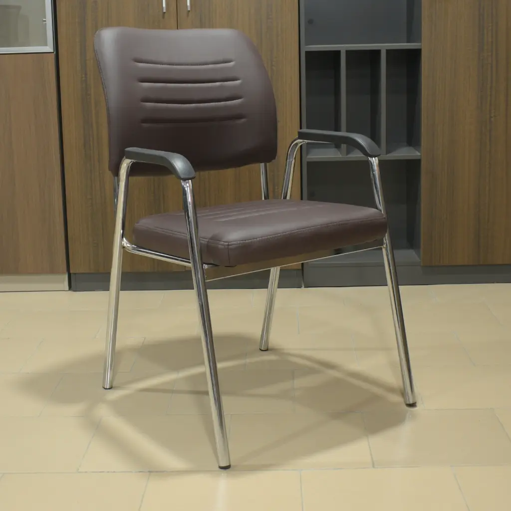 Chaise visiteur marron (3).webp
