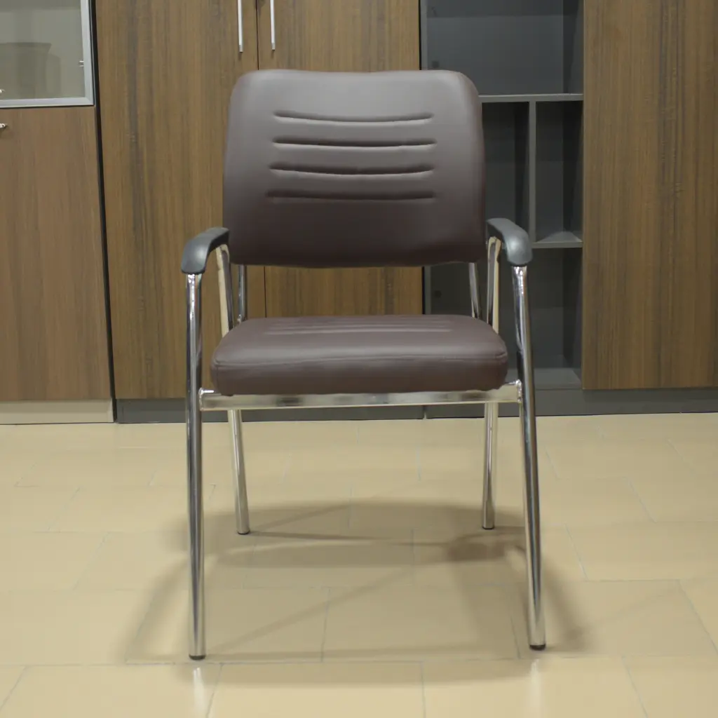 Chaise visiteur marron (2).webp