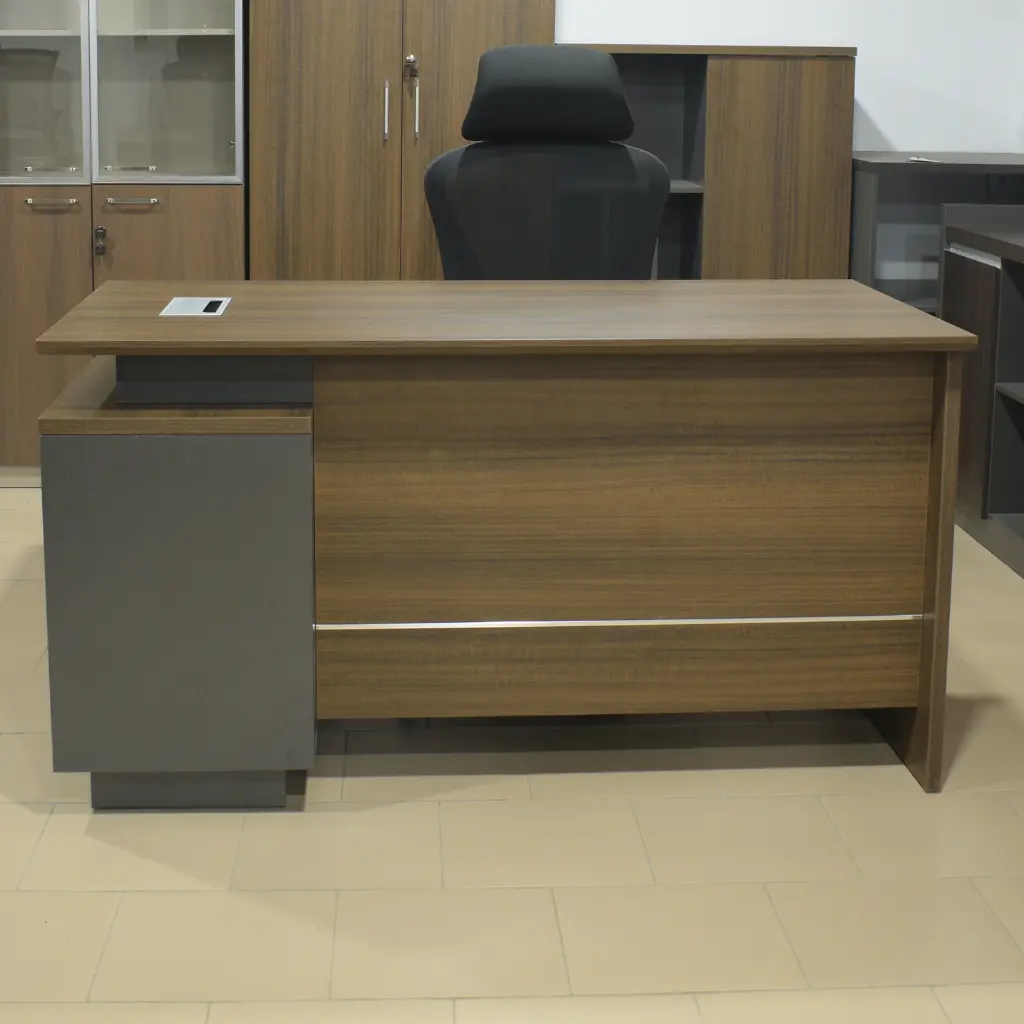 Bureau agent (2).webp