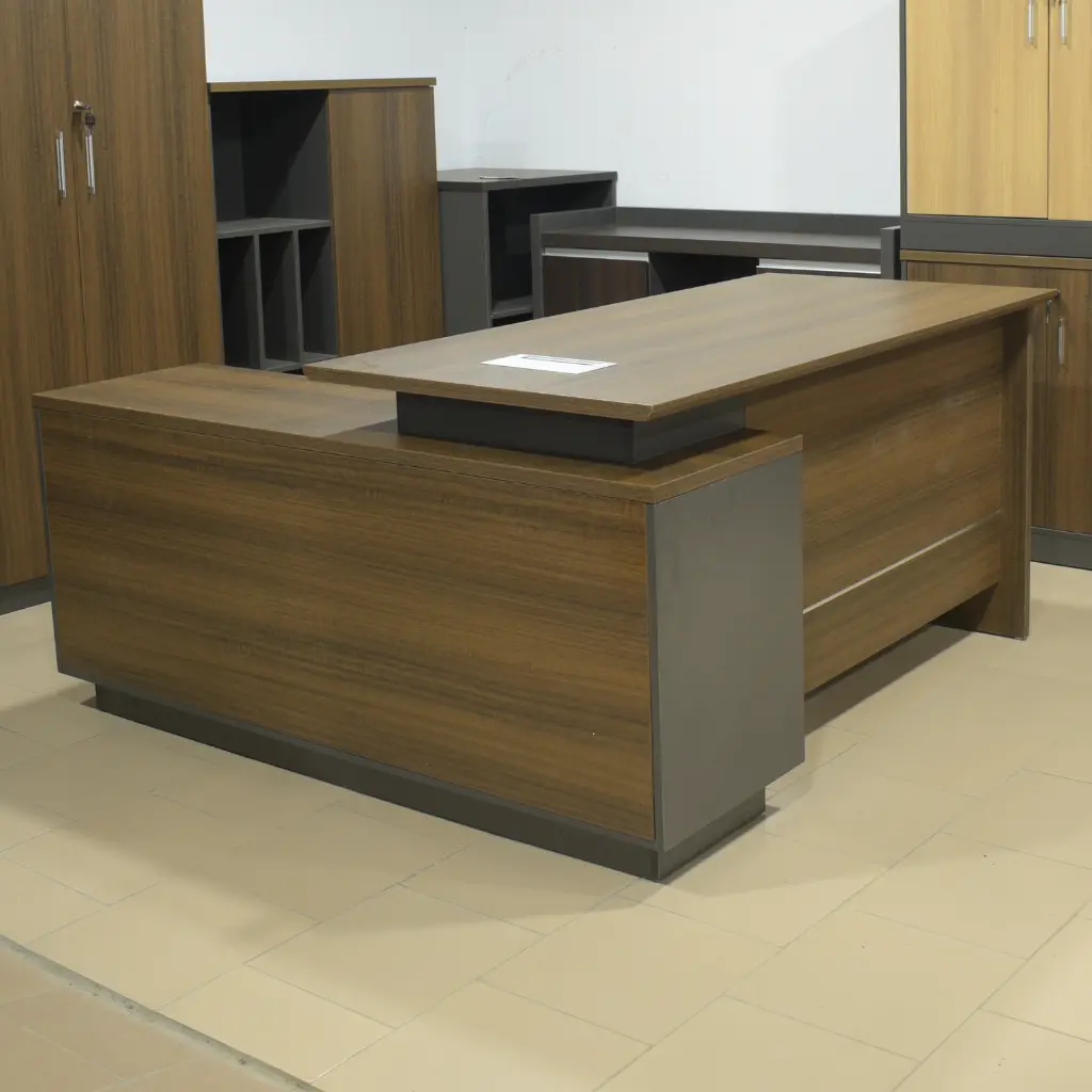 Bureau agent (3).webp