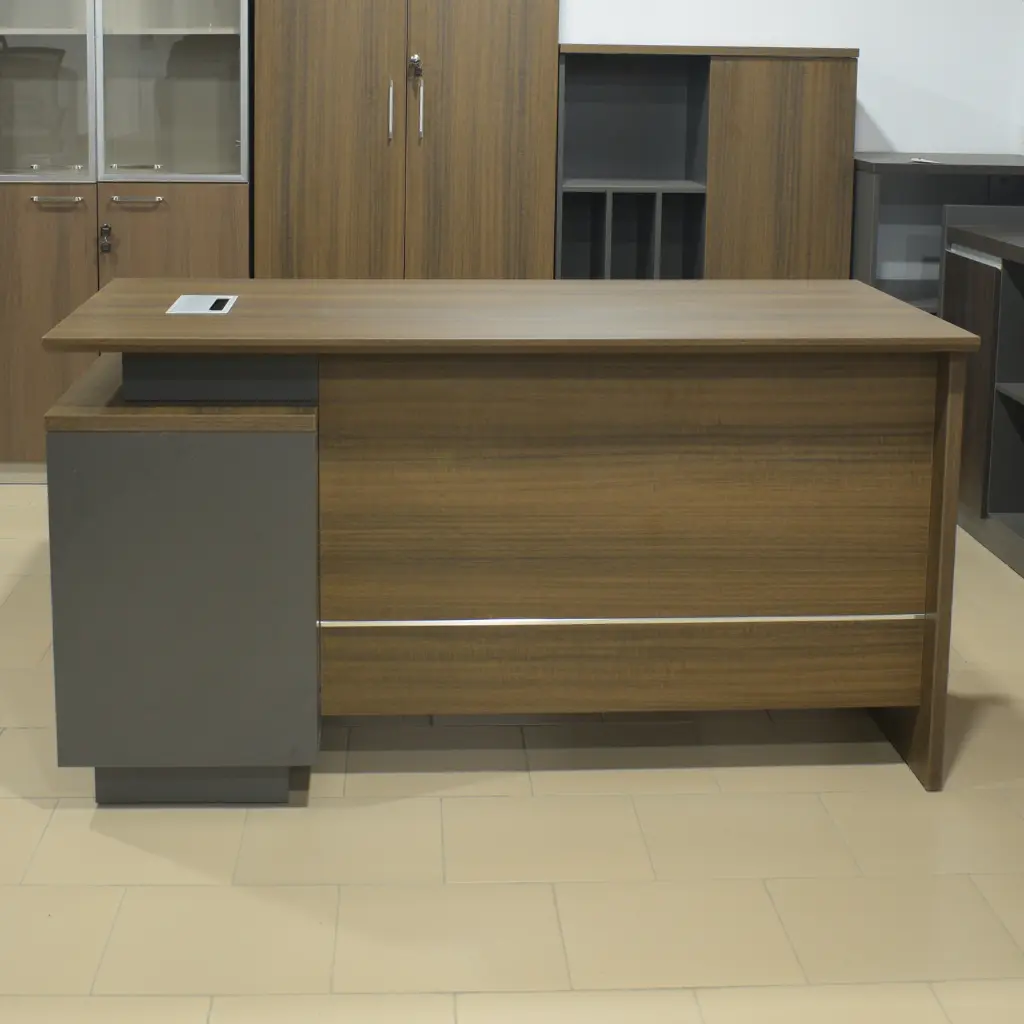 Bureau agent (1).webp