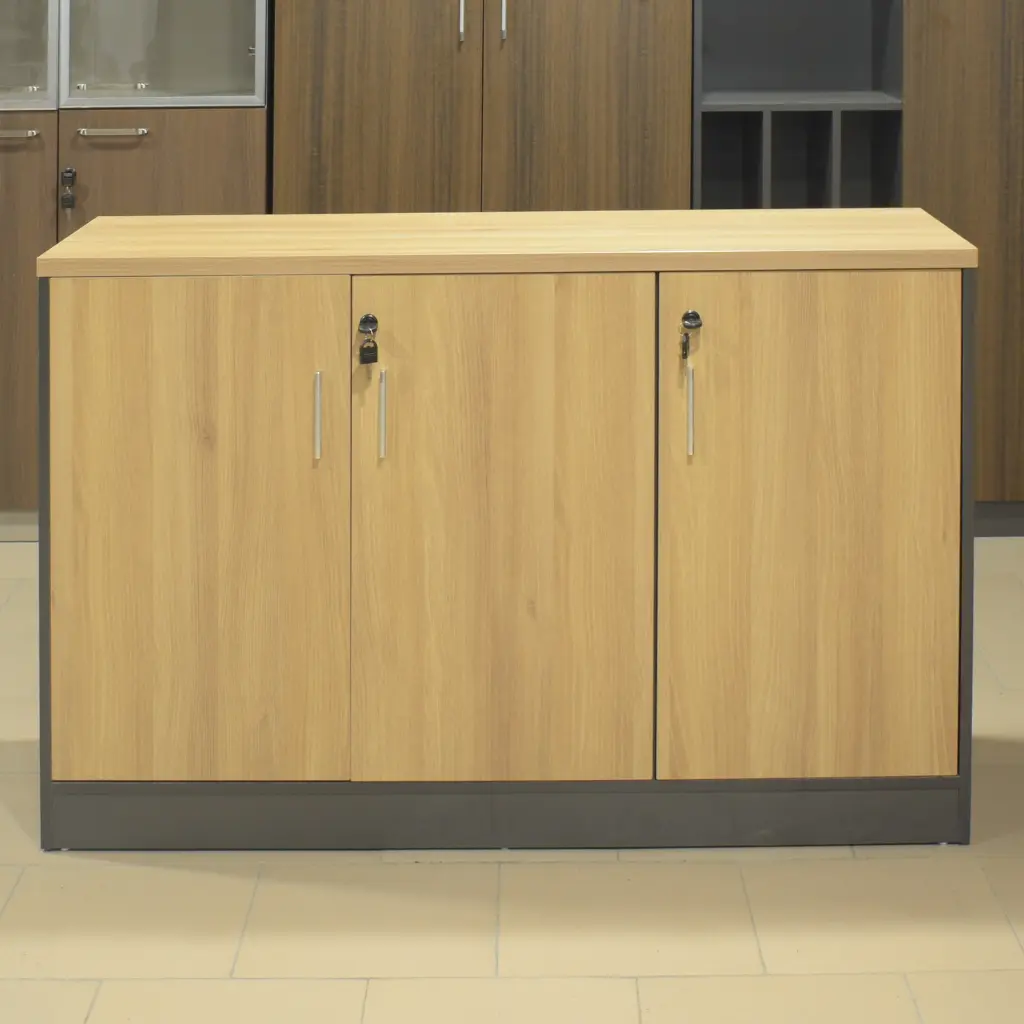 Armoir trois battants (1).webp