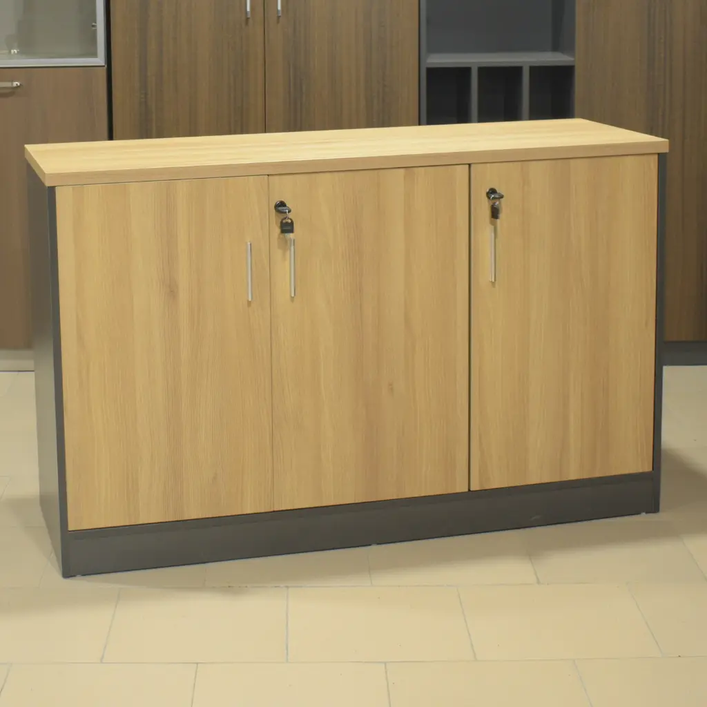 Armoir trois battants (2).webp