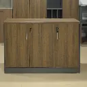 armoire basse à 3 portes battantes