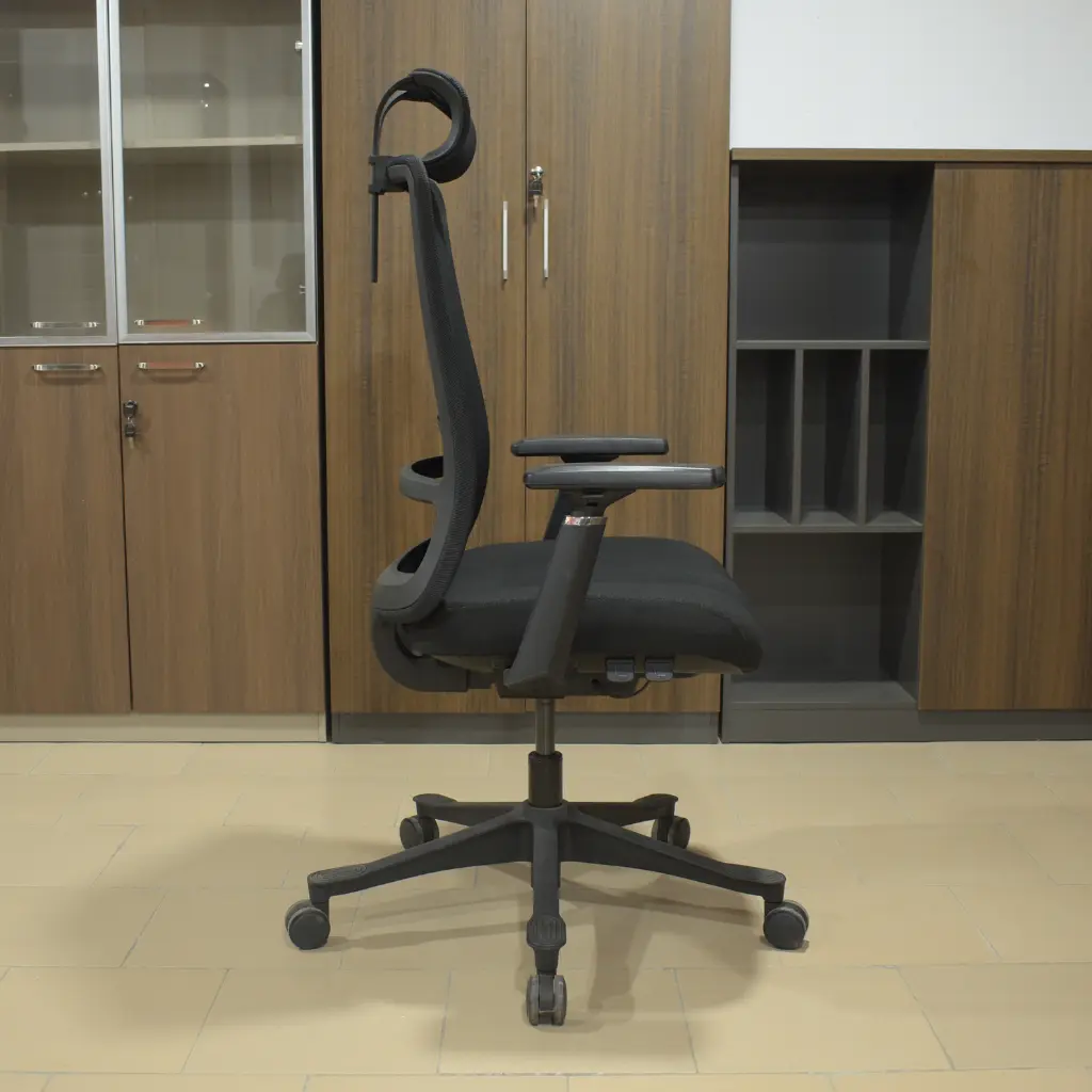 Fauteuil directeur (3).webp