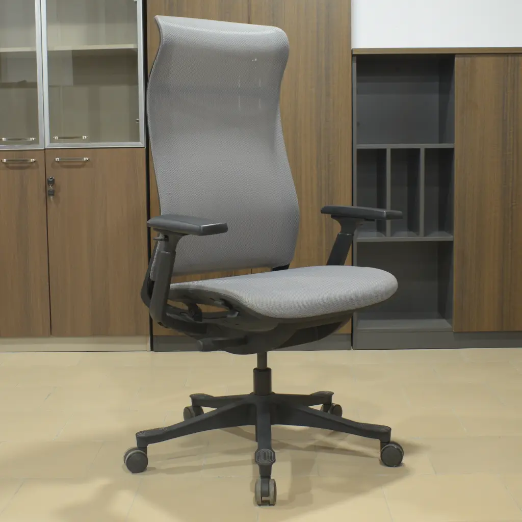 Fauteuil directeur (2).webp