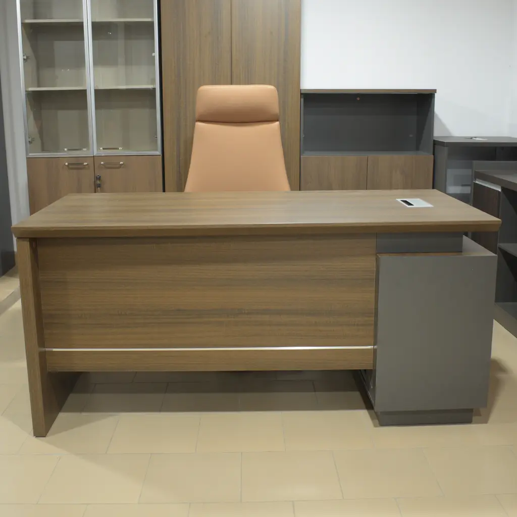 Bureau directeur + retour (3).webp