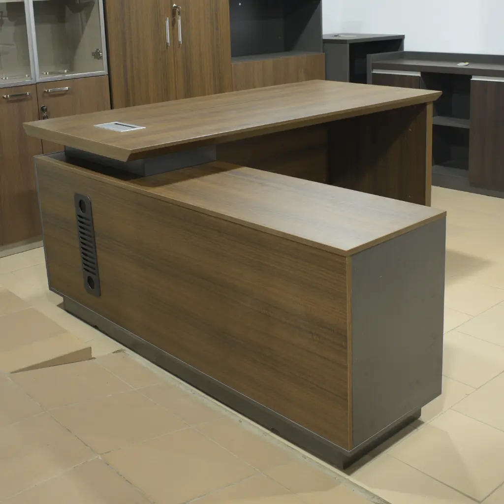 Bureau directeur + retour (1).webp