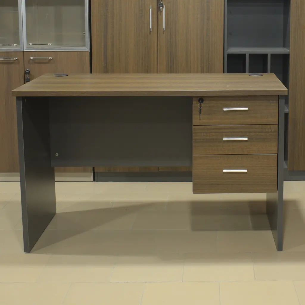 Bureau agent (1).webp