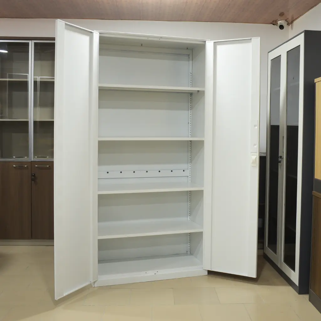 Placard métallique tout fermé (2).webp