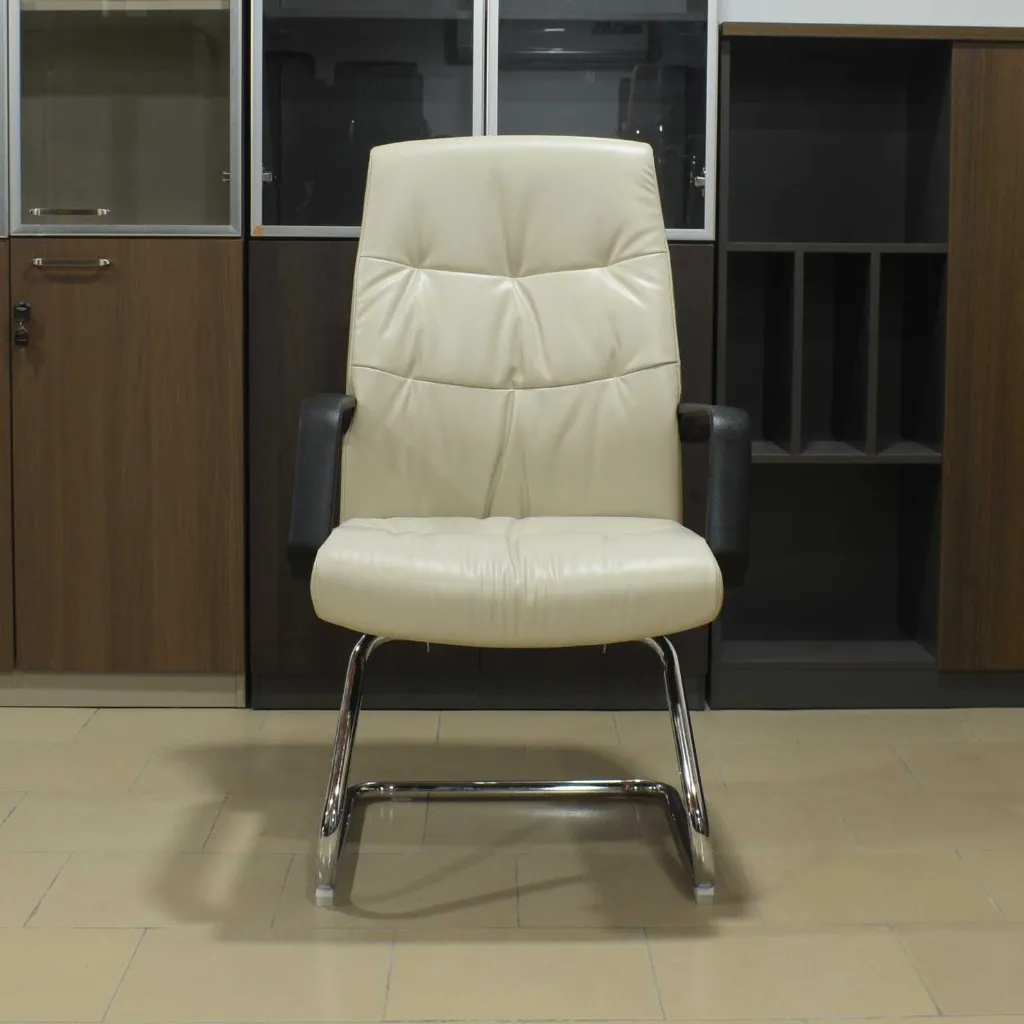 Fauteuil directeur AH-622-OW.webp