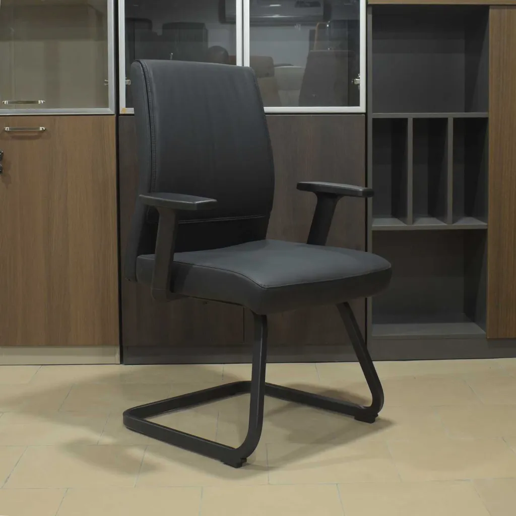 Chaise visiteur directeur AH-621 (2).webp