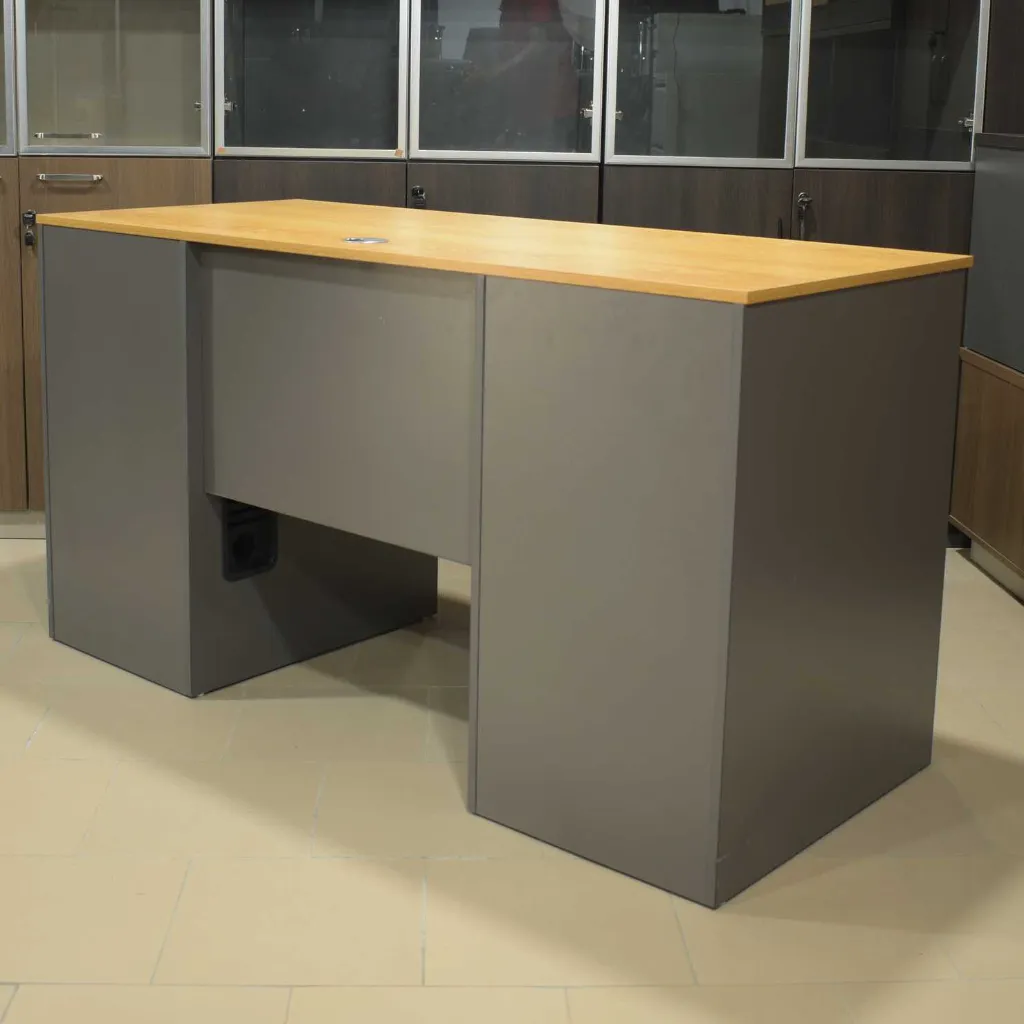 Bureau agent 1,40m (1) - 1K JPEG.webp