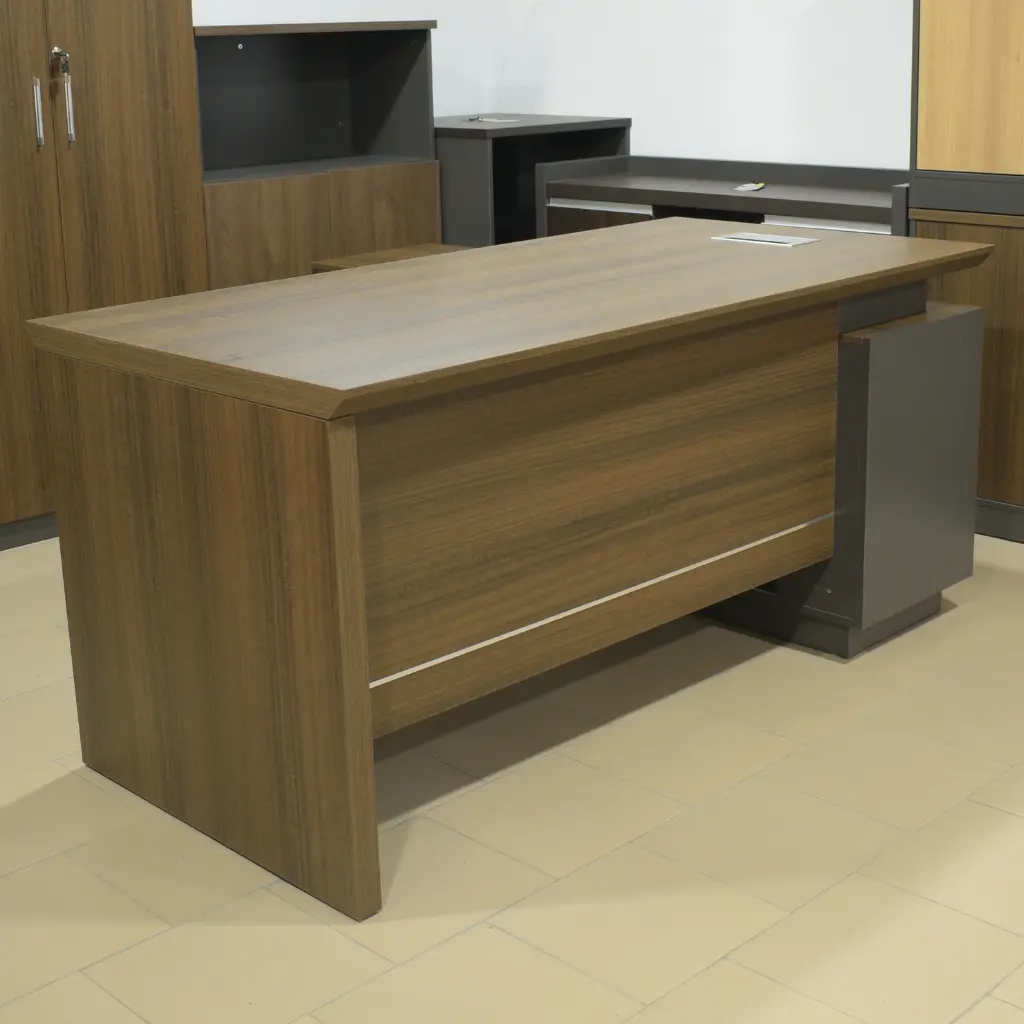 Bureau directeur + retour (5).webp