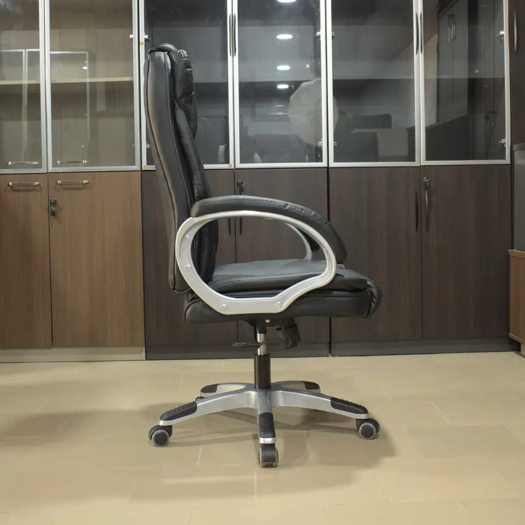 Fauteuil responsable OC-101 (1) - 1K JPEG.webp