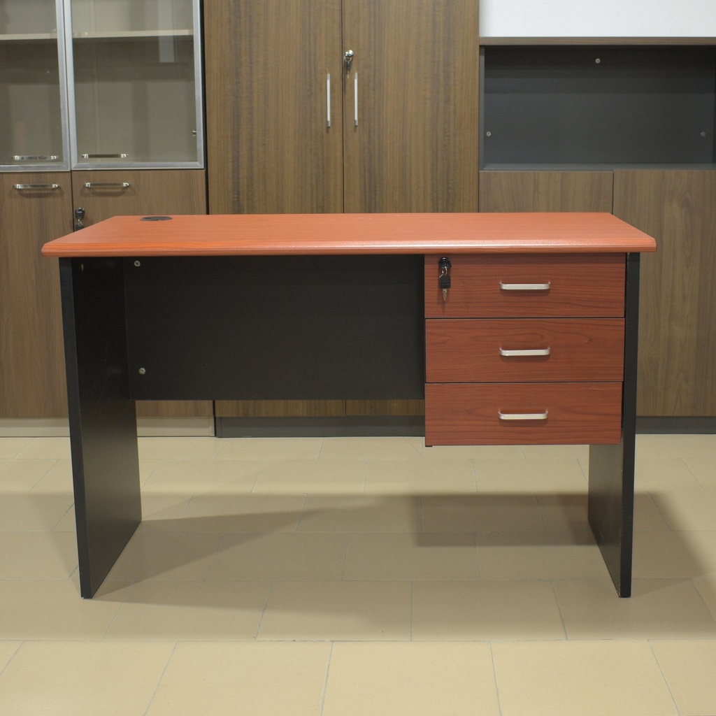 Bureau agent orange - 1K JPEG.jpg