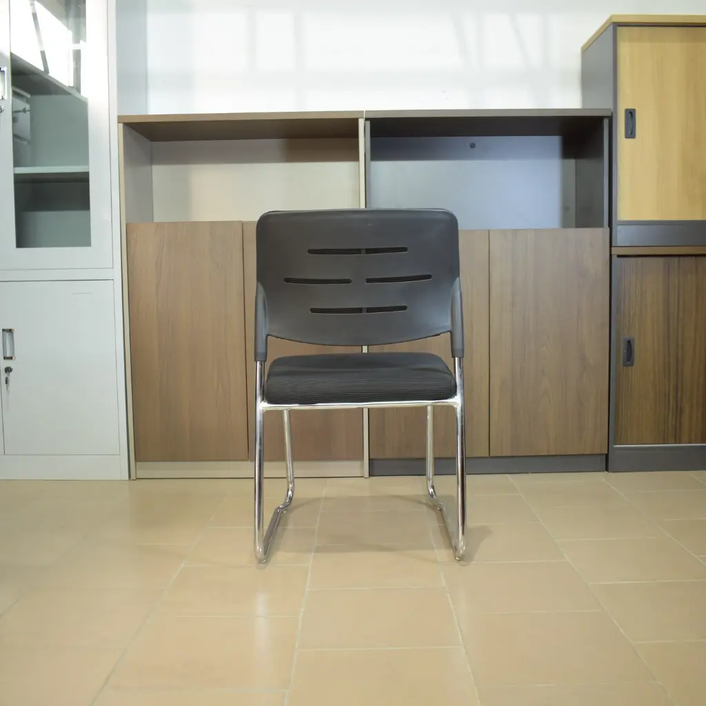 Chaise 303C (2).webp