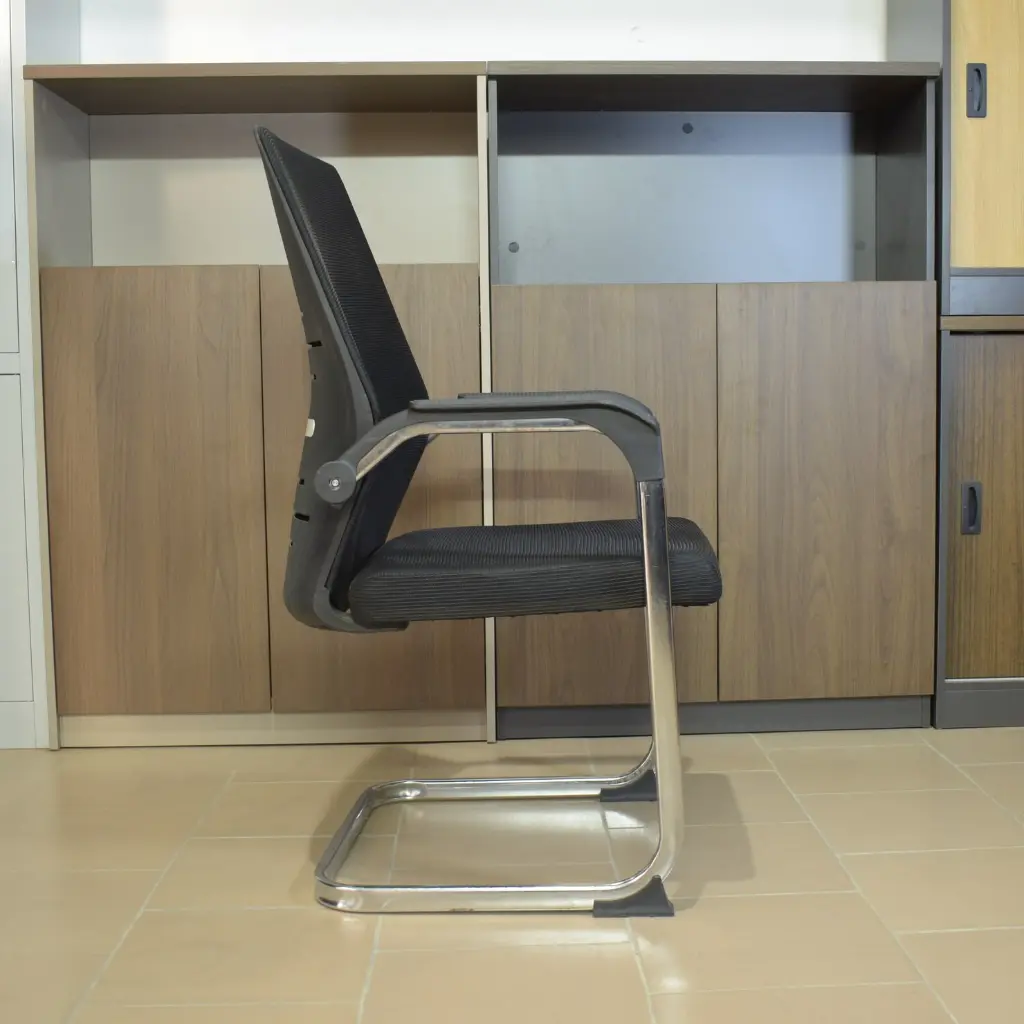 chaise visiteur 8013 (4).webp