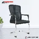 Chaise visiteur en maille noire
